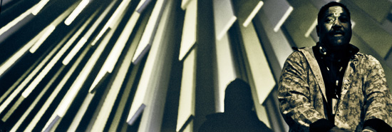 Aktuelle Fotos, Musikvideos, Interviews und Berichte vom Elevate Festival 2011